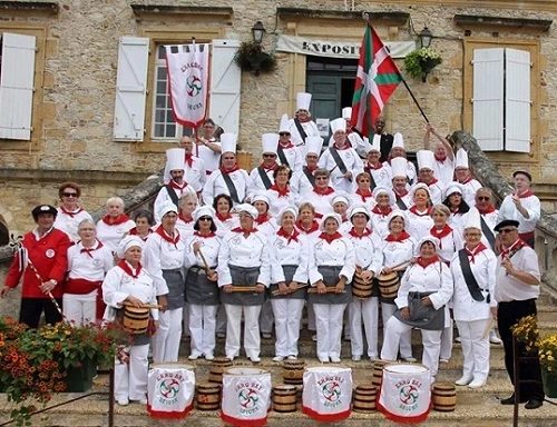  TAMBORRADA ET TXISTU